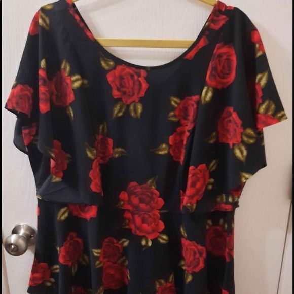 Pretty blouse - Picture 3 of 5